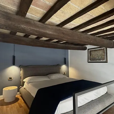 Quirinale 56 בית הארחה